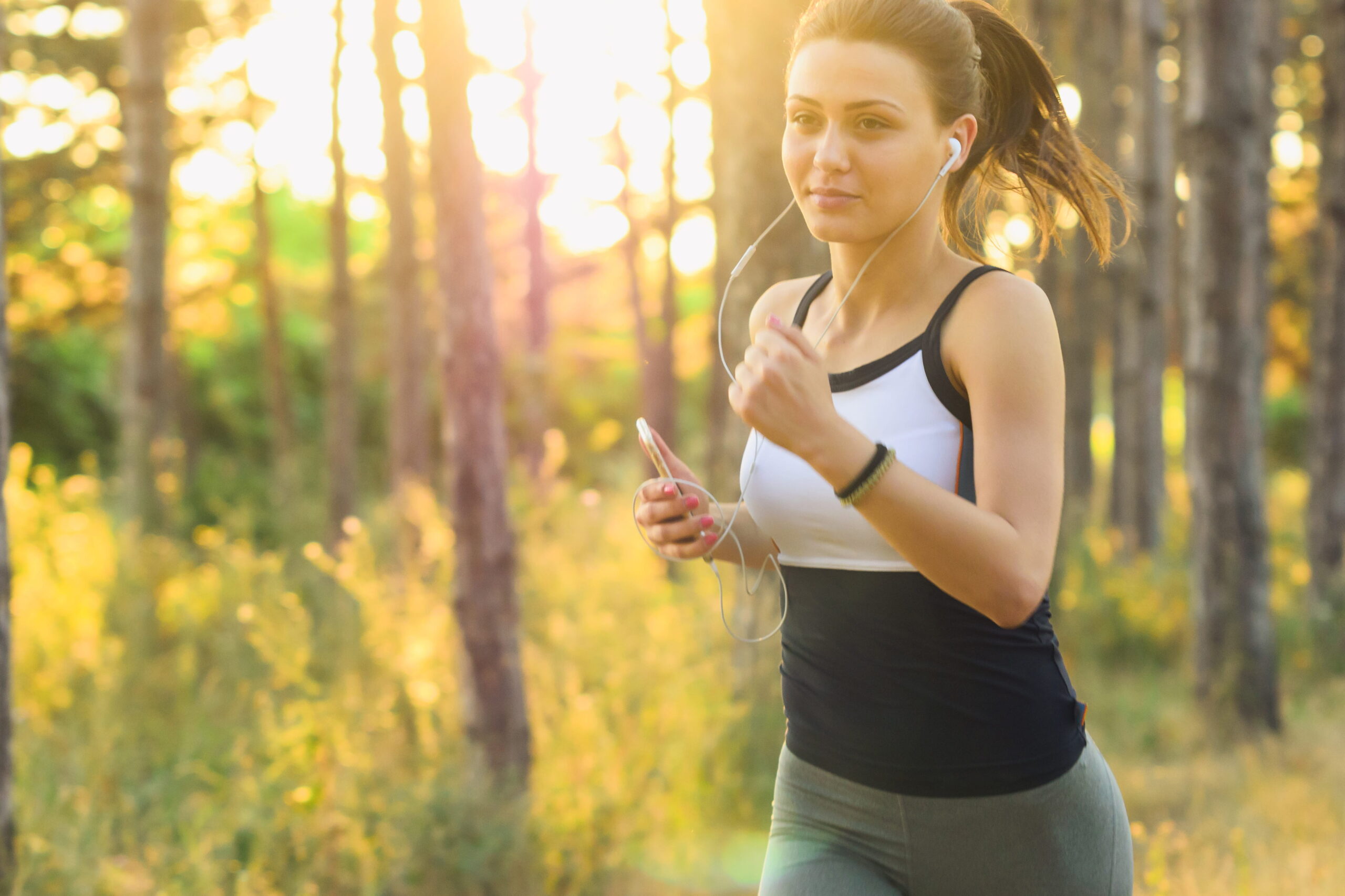 Mujer trotando musica